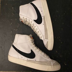 Women’s Nike Vintage Blazer Mid ‘77